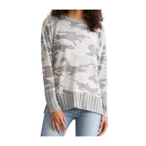 BKE Womens Gray Camo Print Open Weave Raw Edge Top Size Small NWT